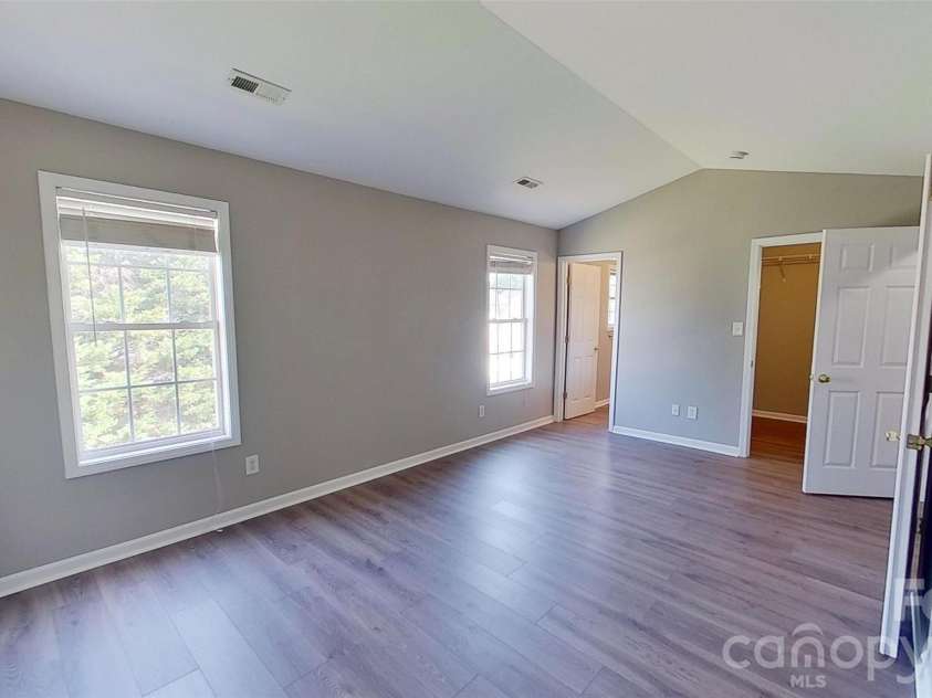 1217 Triece Lane, Charlotte, NC 28215.  MLS# CAR4370481, YatesRealty ID 18773. 