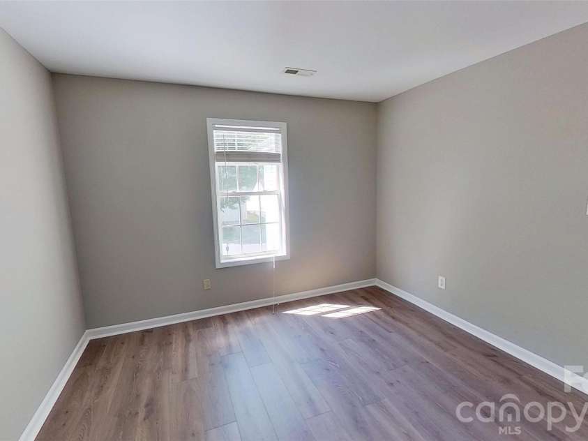 1217 Triece Lane, Charlotte, NC 28215.  MLS# CAR4370481, YatesRealty ID 18773. 