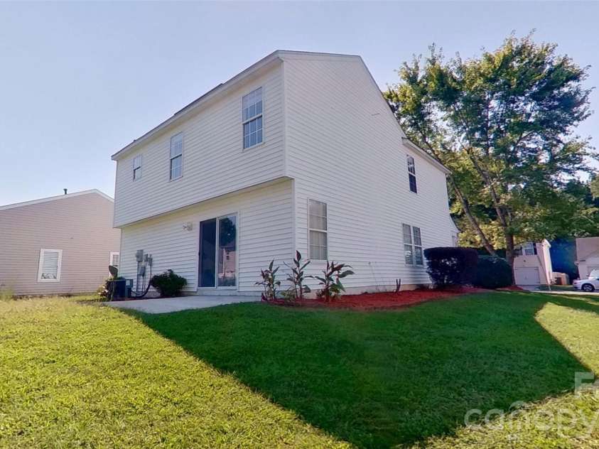 1217 Triece Lane, Charlotte, NC 28215.  MLS# CAR4370481, YatesRealty ID 18773. 