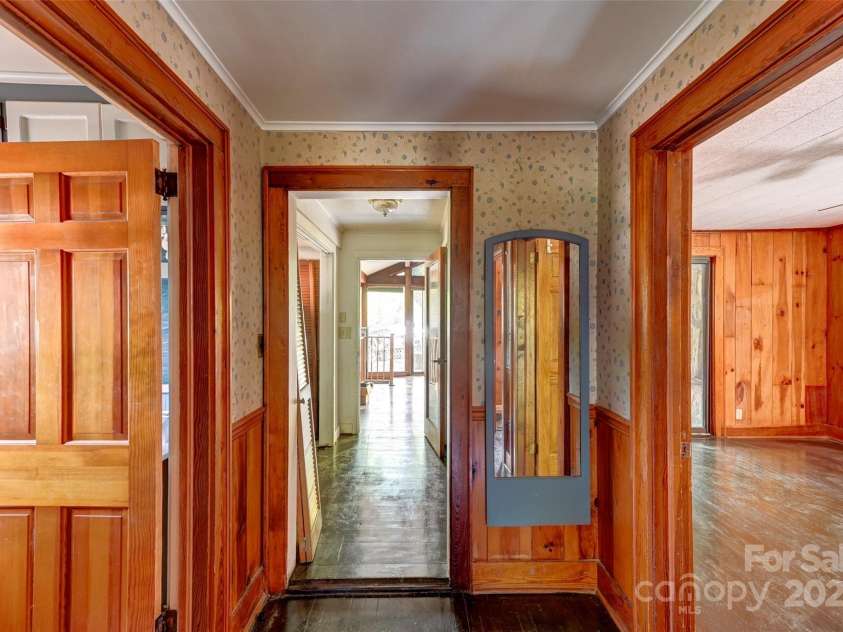 3960 Old Clyde Road, Clyde, NC 28721.  MLS# CAR4267100, YatesRealty ID 18773. 