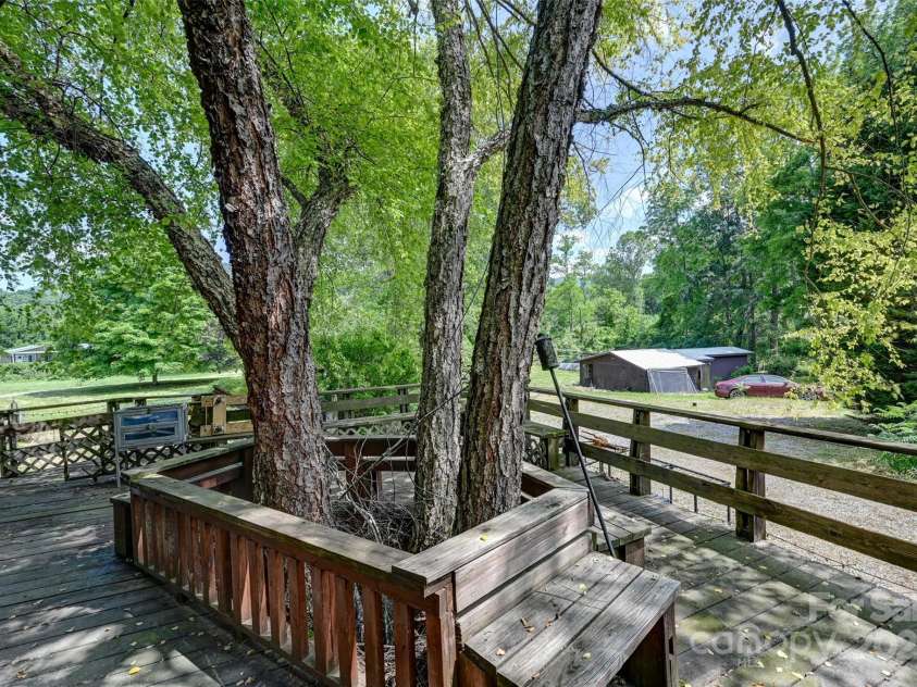 3960 Old Clyde Road, Clyde, NC 28721.  MLS# CAR4267100, YatesRealty ID 18773. 