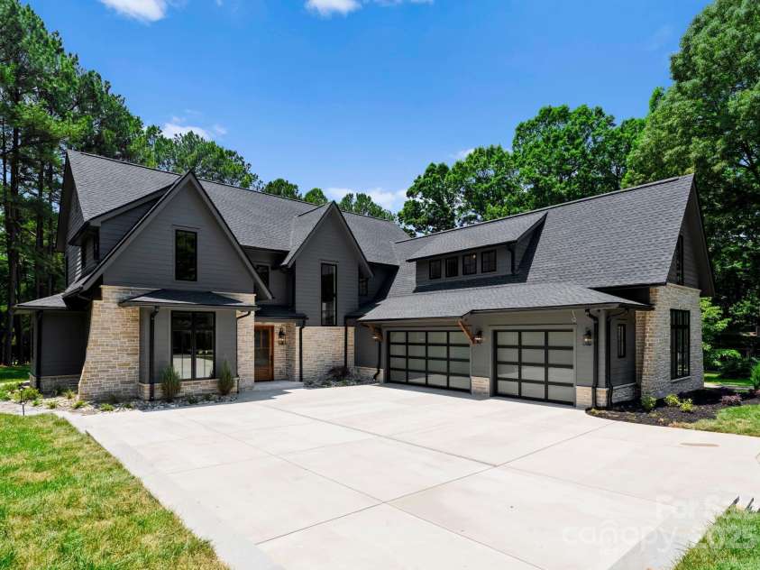 20000 Schooner Drive, Cornelius, NC 28031.  MLS# CAR4264649, YatesRealty ID 18775. 