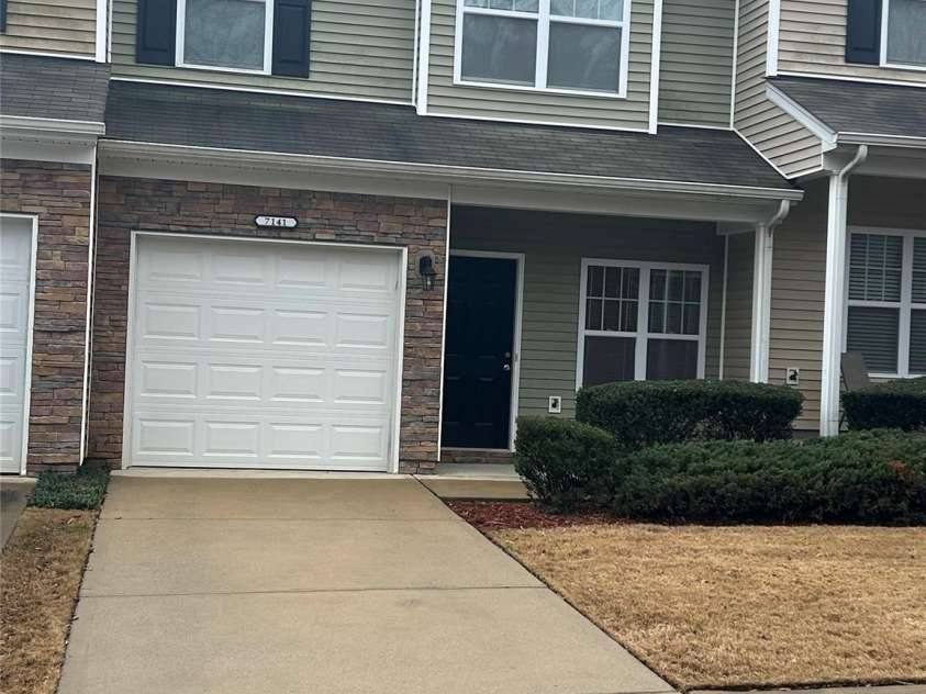 7141 Adare Mews Road, Charlotte, NC 28217.  MLS# CAR4232382, YatesRealty ID 18776. 