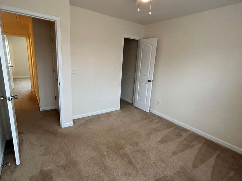 7141 Adare Mews Road, Charlotte, NC 28217.  MLS# CAR4232382, YatesRealty ID 18776. 