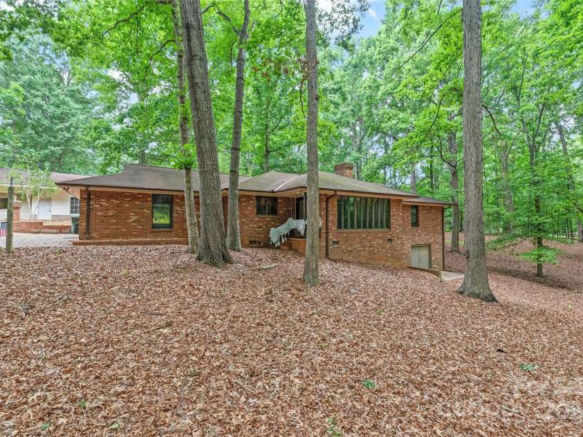 3985 Well Road, Mint Hill, NC 28227.  MLS# CAR4269582, YatesRealty ID 18777. 