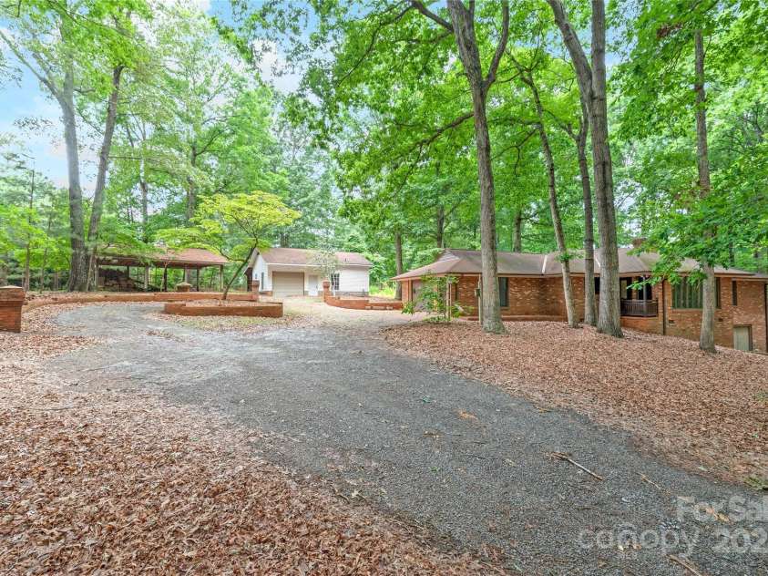 3985 Well Road, Mint Hill, NC 28227.  MLS# CAR4269582, YatesRealty ID 18777. 