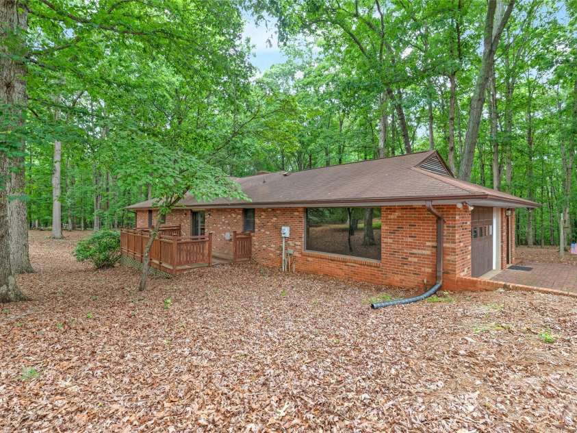 3985 Well Road, Mint Hill, NC 28227.  MLS# CAR4269582, YatesRealty ID 18777. 