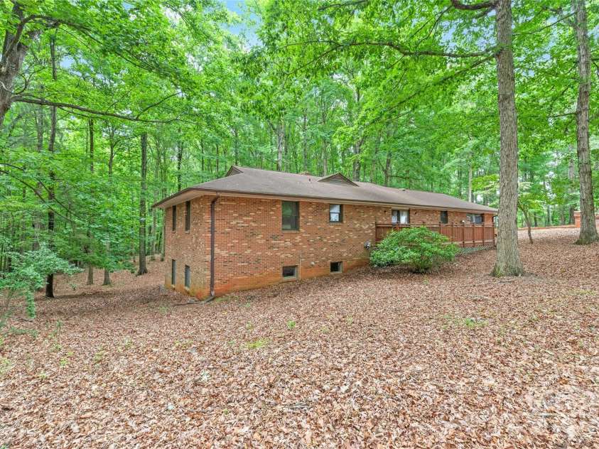 3985 Well Road, Mint Hill, NC 28227.  MLS# CAR4269582, YatesRealty ID 18777. 