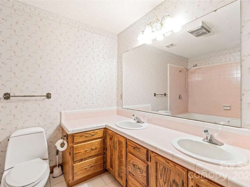 3985 Well Road, Mint Hill, NC 28227.  MLS# CAR4269582, YatesRealty ID 18777. 