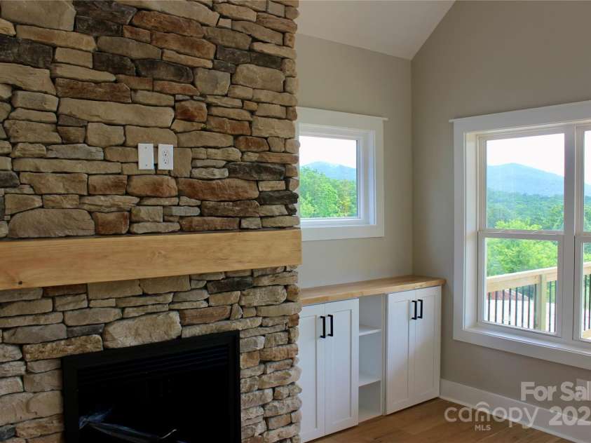 122 Chepstow Place, Black Mountain, NC 28711.  MLS# CAR4219797, YatesRealty ID 18778. 
