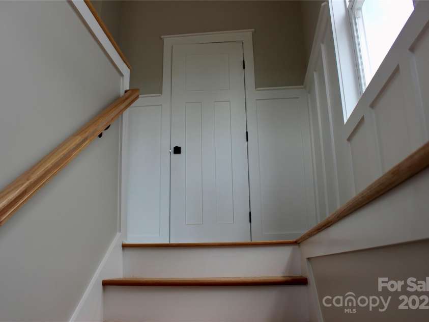 122 Chepstow Place, Black Mountain, NC 28711.  MLS# CAR4219797, YatesRealty ID 18778. 