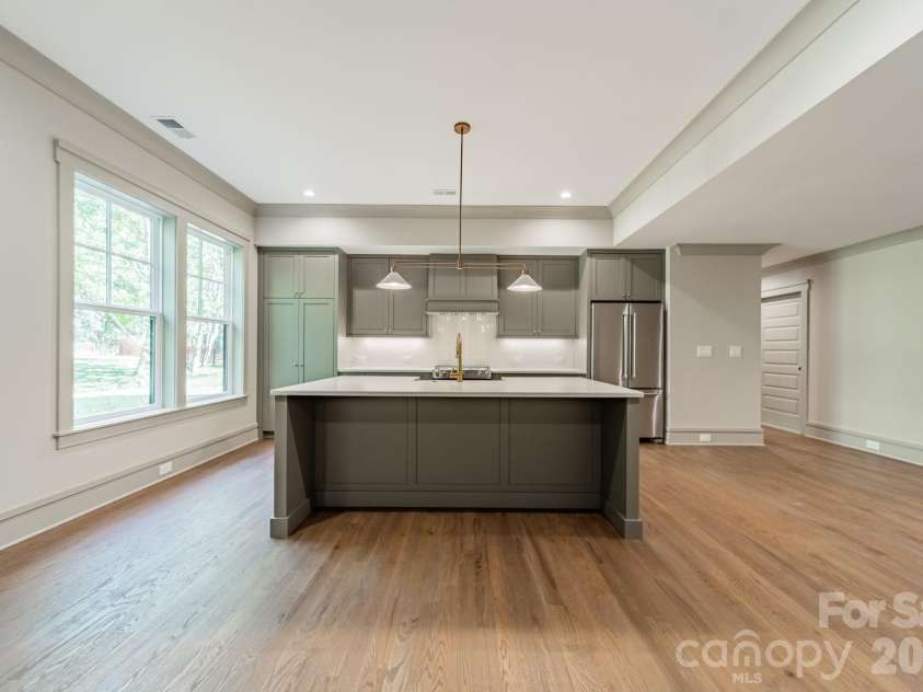 839 Drummond Avenue, Charlotte, NC 28205.  MLS# CAR4349252, YatesRealty ID 18778. Basement Kitchen