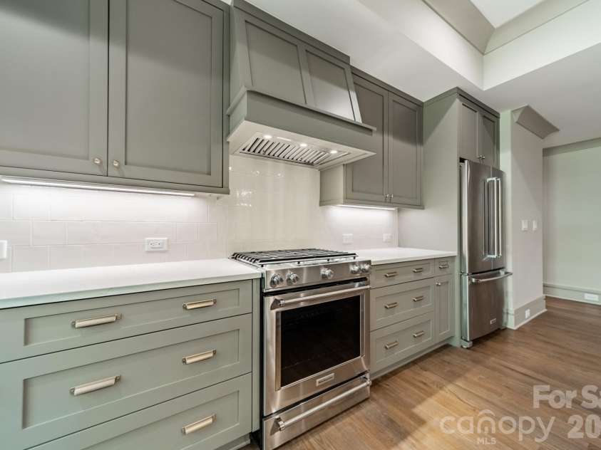 839 Drummond Avenue, Charlotte, NC 28205.  MLS# CAR4349252, YatesRealty ID 18778. Basement Kitchen