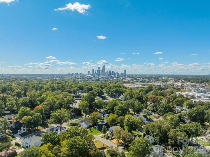 839 Drummond Avenue, Charlotte, NC 28205.  MLS# CAR4349252, YatesRealty ID 18778. Uptown Proximity