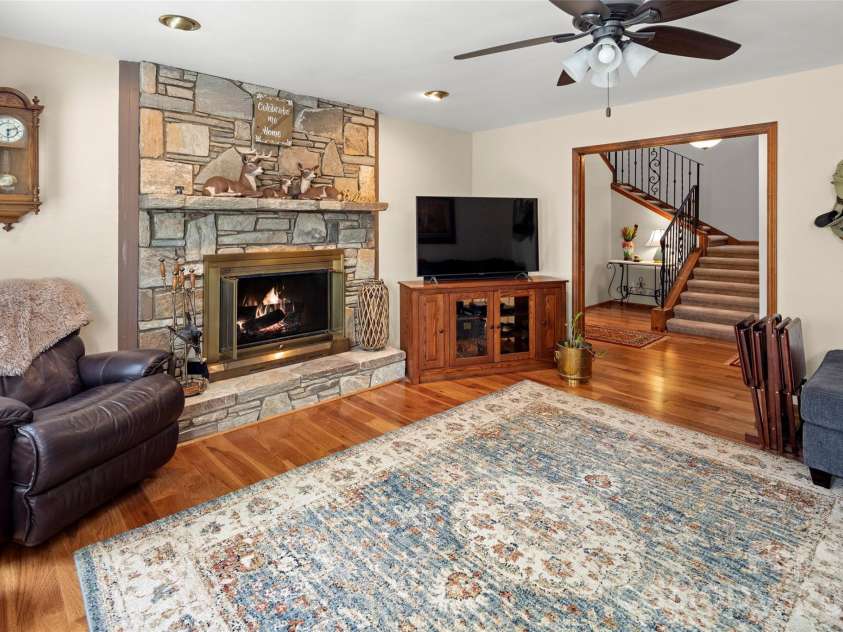 119 Rome Court, Lake Lure, NC 28746.  MLS# CAR4347503, YatesRealty ID 1878. 