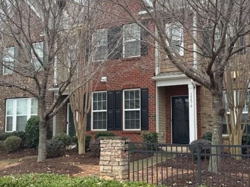 18478 Catawba Avenue, Cornelius, NC 28031.  MLS# CAR4322308, YatesRealty ID 1878. 