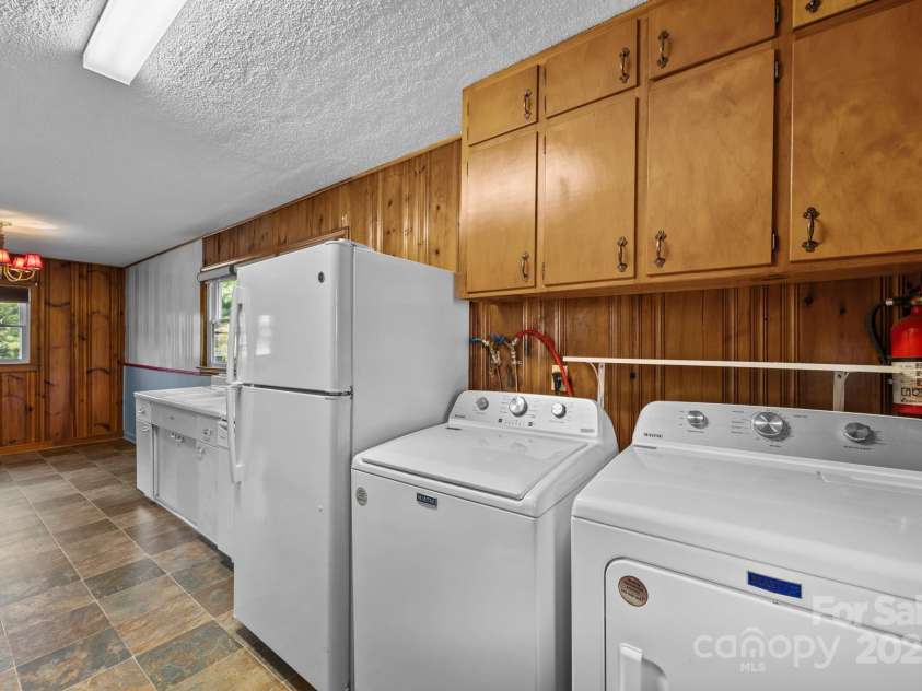 255 Red Bank Road, Waynesville, NC 28786.  MLS# CAR4302636, YatesRealty ID 18780. 