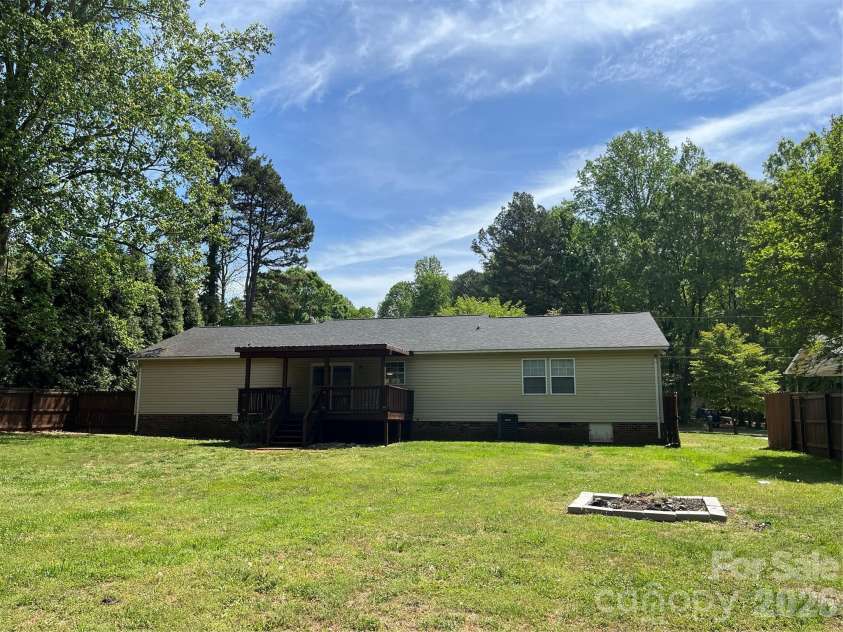 357 Spring Oak Drive, Salisbury, NC 28147.  MLS# CAR4366139, YatesRealty ID 18780. 