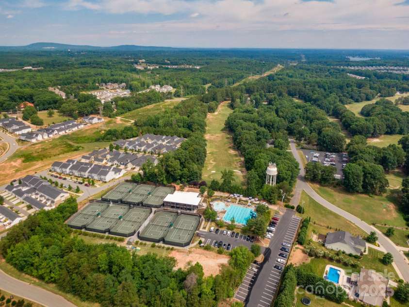 1422 Spring Ridge Lane, Denver, NC 28037.  MLS# CAR4209796, YatesRealty ID 18781. Community center w tennis, pickleball, pool, clubhouse