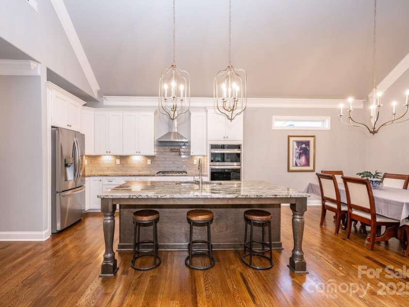 1422 Spring Ridge Lane, Denver, NC 28037.  MLS# CAR4209796, YatesRealty ID 18781. Gourmet kitchen