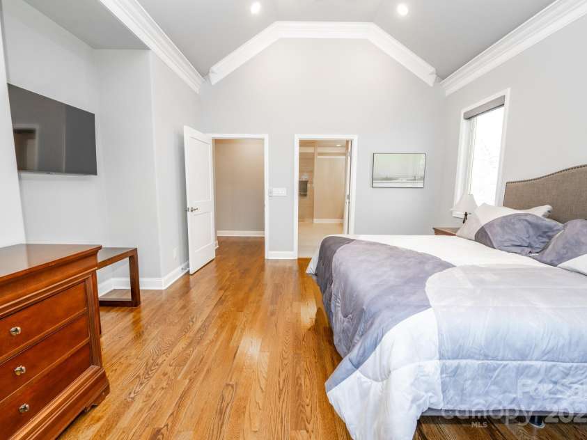 1422 Spring Ridge Lane, Denver, NC 28037.  MLS# CAR4209796, YatesRealty ID 18781. Primary bedroom