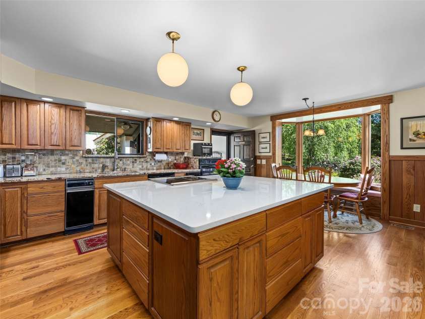 69 Forest Road, Asheville, NC 28803.  MLS# CAR4376506, YatesRealty ID 18781. Kitchen