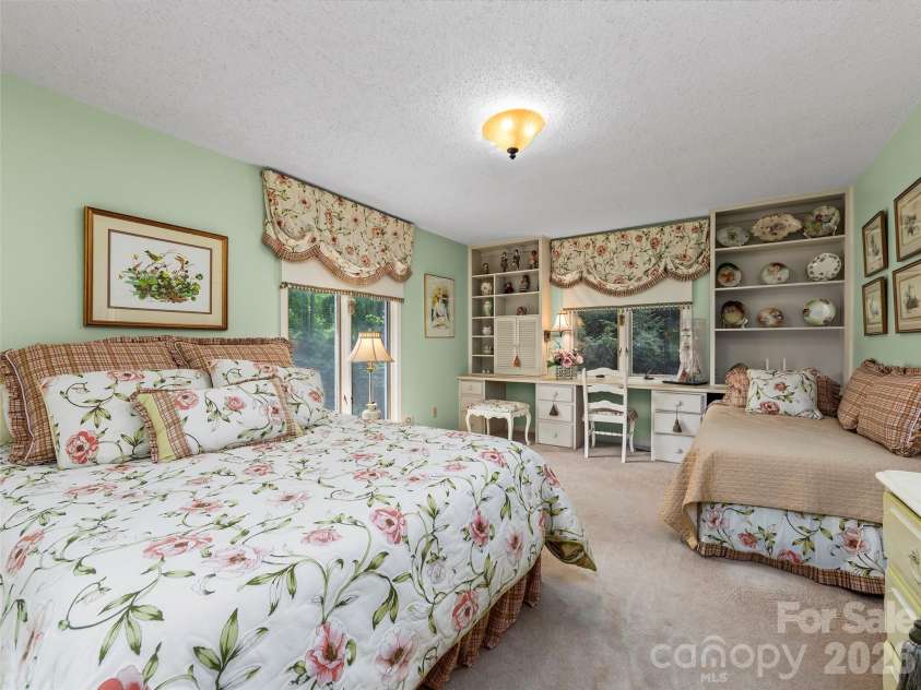 69 Forest Road, Asheville, NC 28803.  MLS# CAR4376506, YatesRealty ID 18781. Main Floor Bedroom 3
