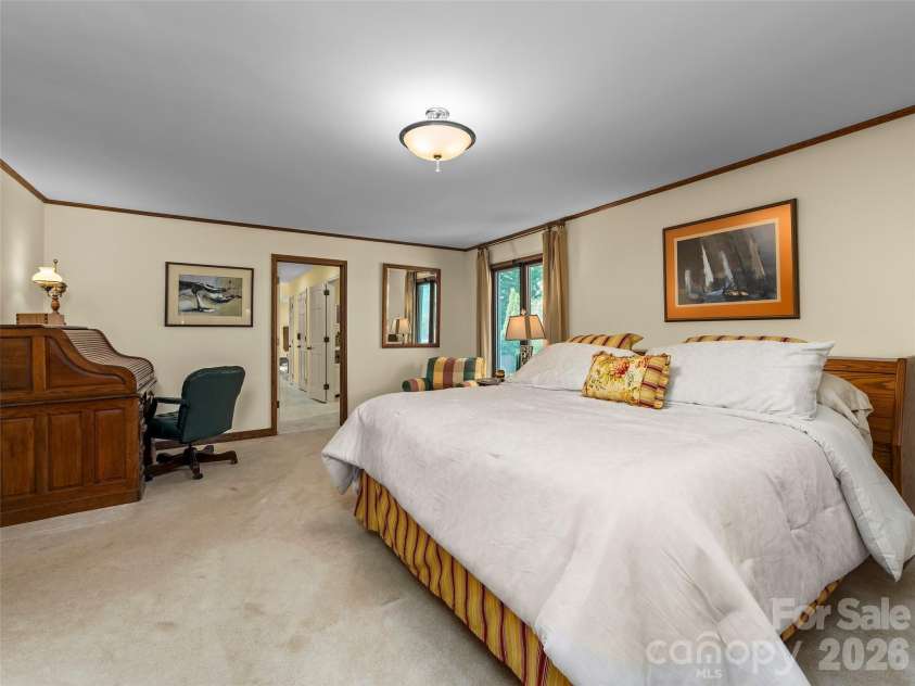 69 Forest Road, Asheville, NC 28803.  MLS# CAR4376506, YatesRealty ID 18781. Primary Bedroom
