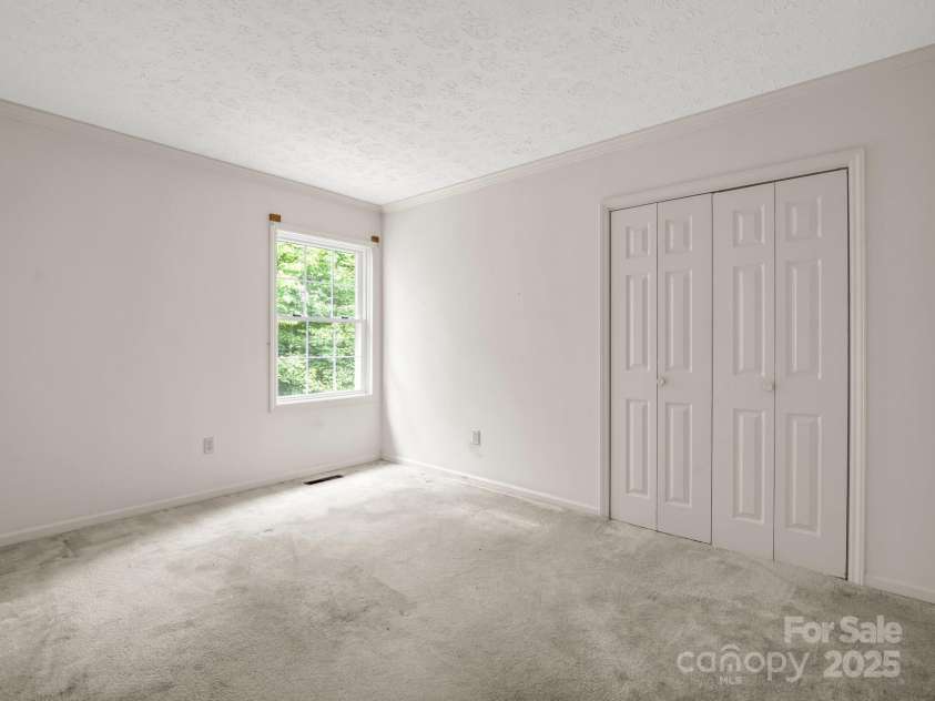 2000 Golf Course Road, Columbus, NC 28722.  MLS# CAR4268144, YatesRealty ID 18782. 