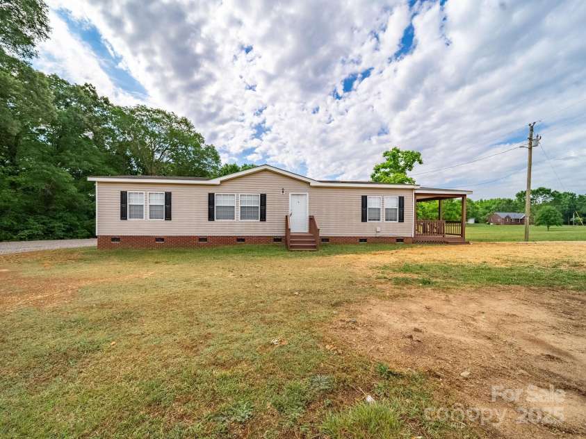 4328 Camden Road, Marshville, NC 28103.  MLS# CAR4254386, YatesRealty ID 18783. 