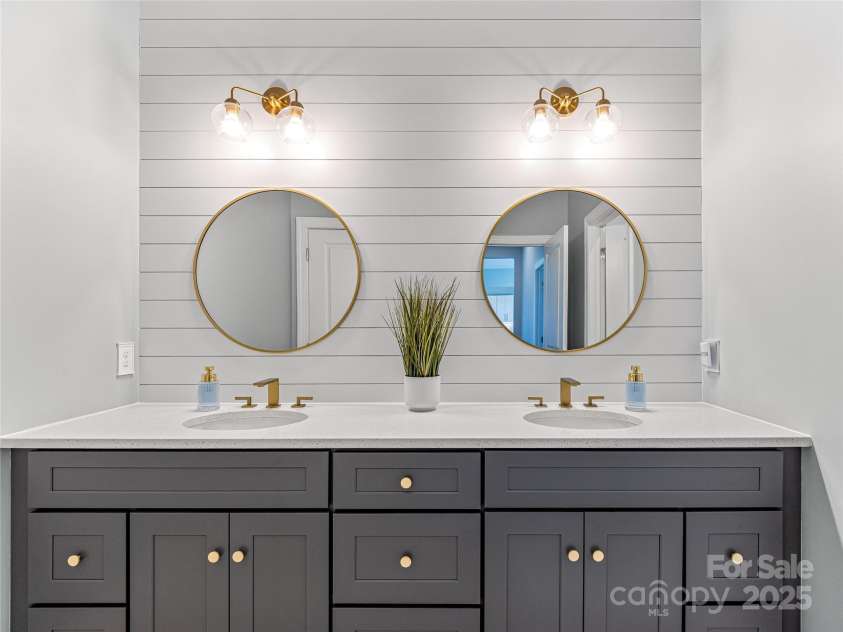 16 Pisgah Ridge Trail, Mills River, NC 28759.  MLS# CAR4257871, YatesRealty ID 18784. 