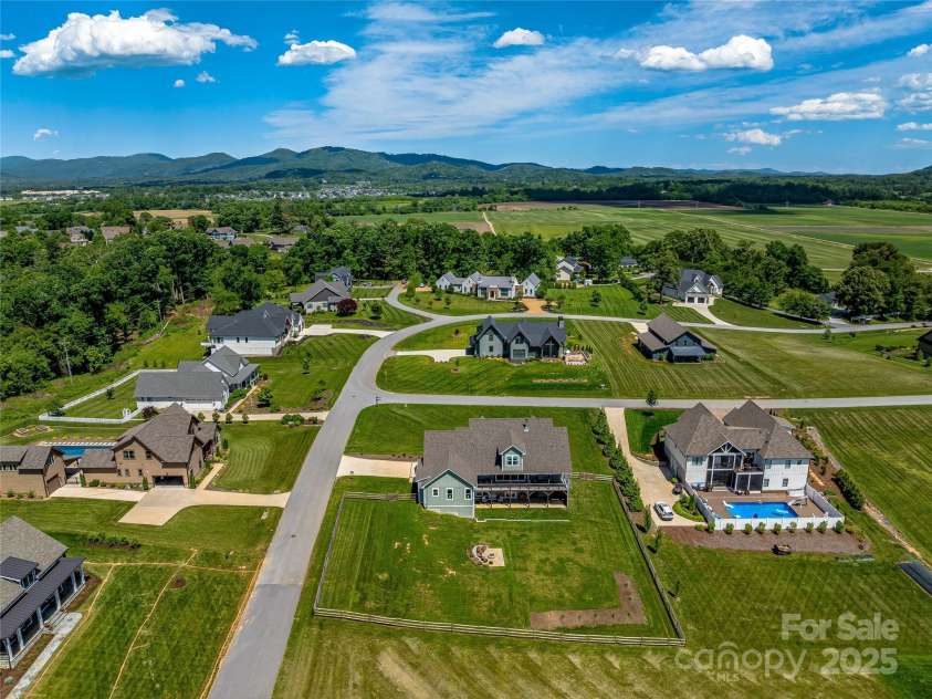 16 Pisgah Ridge Trail, Mills River, NC 28759.  MLS# CAR4257871, YatesRealty ID 18784. 