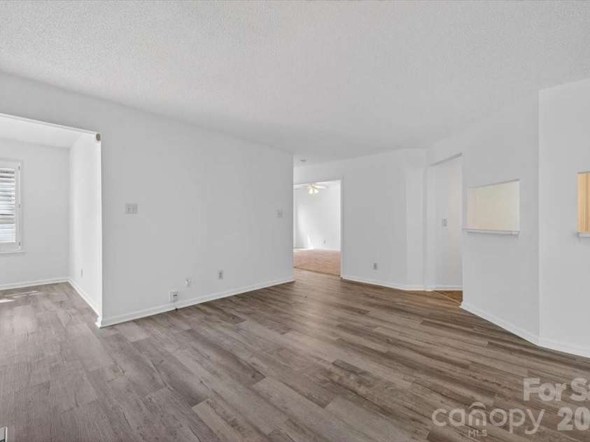 6000 Gray Gate Lane, Charlotte, NC 28210.  MLS# CAR4356290, YatesRealty ID 18784. 