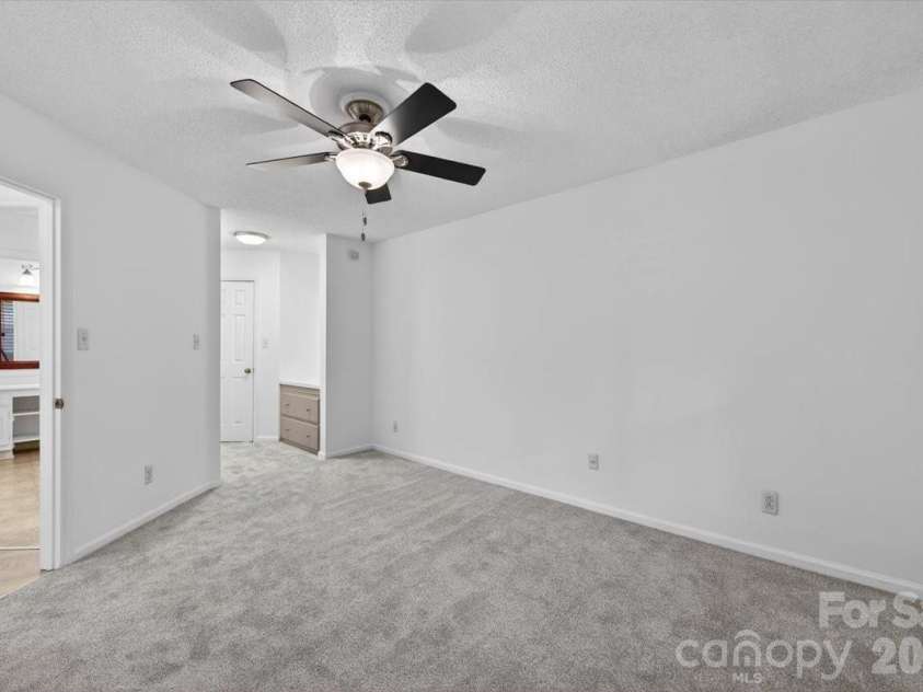 6000 Gray Gate Lane, Charlotte, NC 28210.  MLS# CAR4356290, YatesRealty ID 18784. 