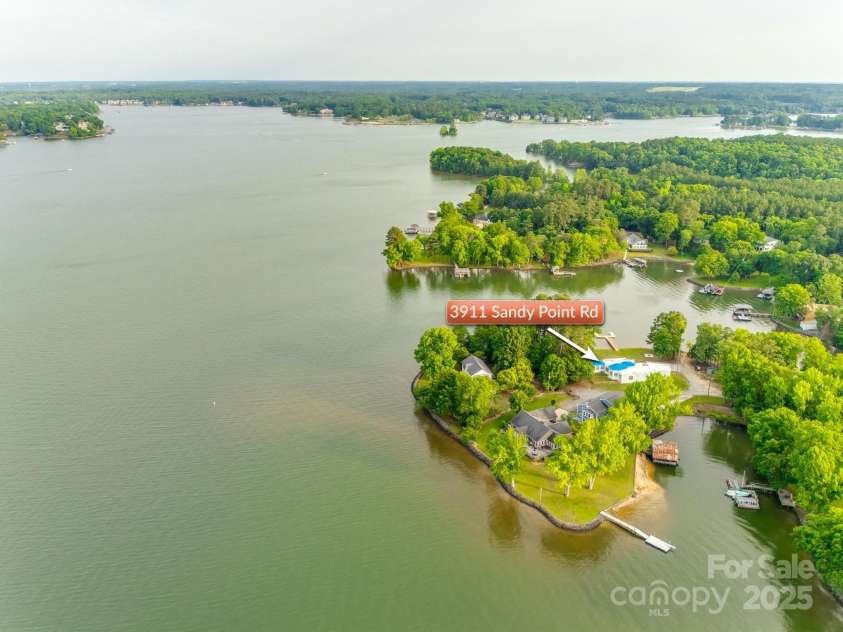 3911 Sandy Point Drive, York, SC 29745.  MLS# CAR4258405, YatesRealty ID 18785. 