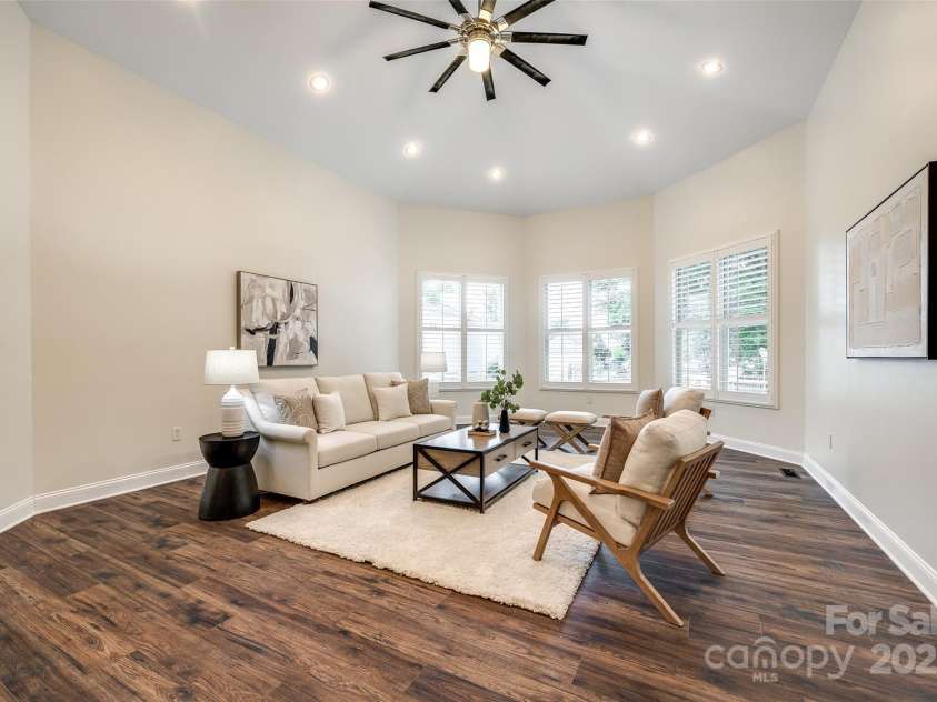 3911 Sandy Point Drive, York, SC 29745.  MLS# CAR4258405, YatesRealty ID 18785. 