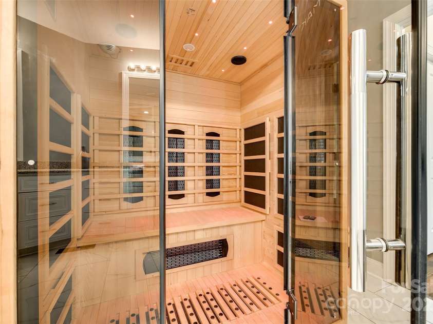 3911 Sandy Point Drive, York, SC 29745.  MLS# CAR4258405, YatesRealty ID 18785. Fantastic sauna