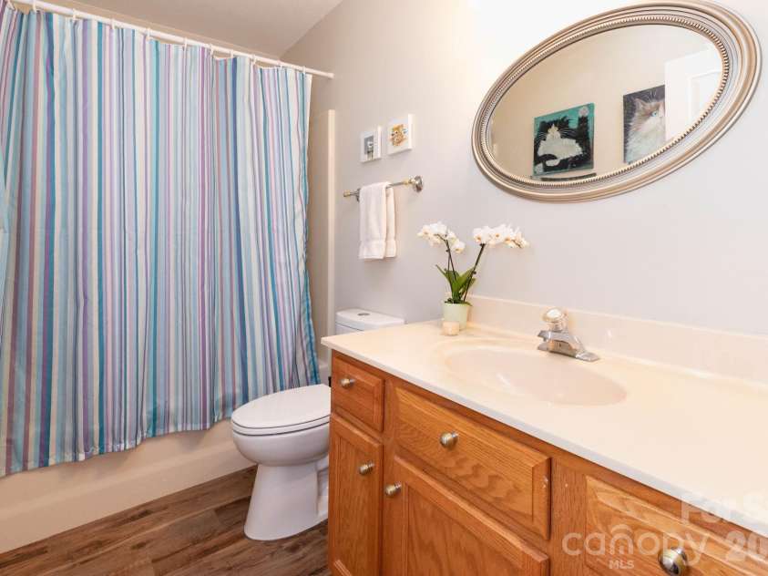 59 Sunview Circle, Arden, NC 28704.  MLS# CAR4375427, YatesRealty ID 18785. 