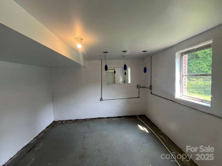 286 Southside Road, Rock Hill, SC 29730.  MLS# CAR4261174, YatesRealty ID 18786. Basement