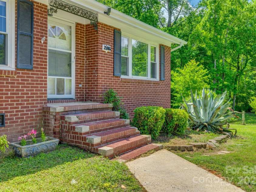 286 Southside Road, Rock Hill, SC 29730.  MLS# CAR4261174, YatesRealty ID 18786. Front Entrance