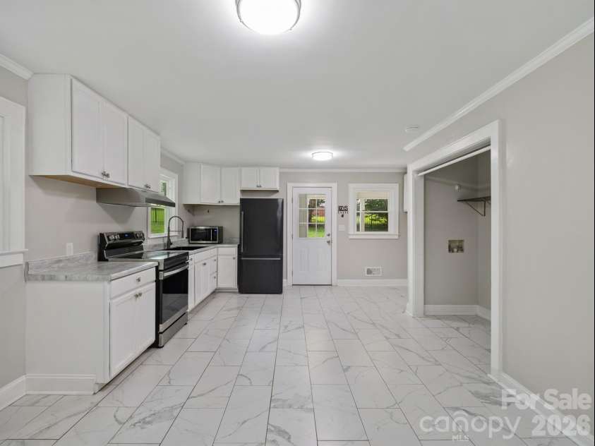 1806 Kingsley Drive, Albemarle, NC 28001.  MLS# CAR4345612, YatesRealty ID 18787. 