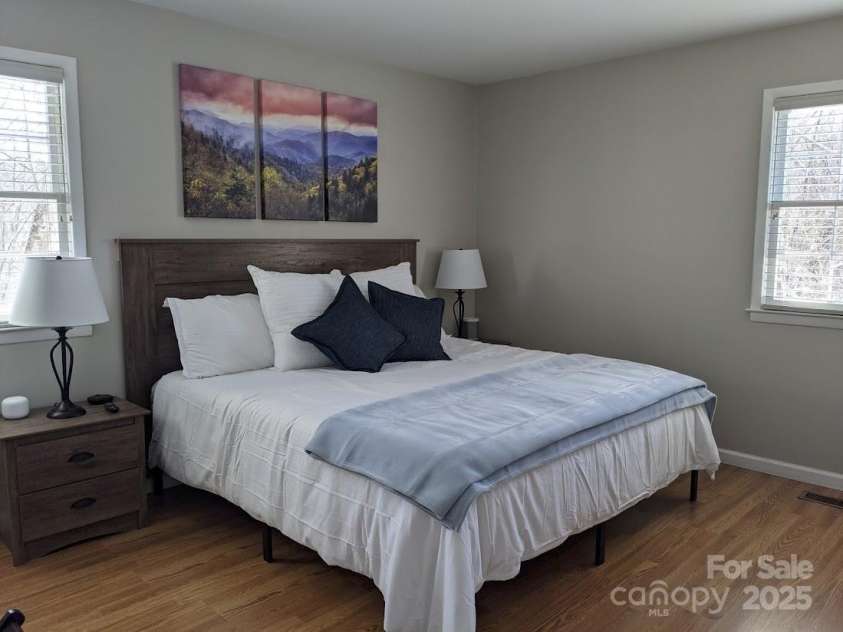 321 Donnybrook Drive, Asheville, NC 28806.  MLS# CAR4265443, YatesRealty ID 18787. 