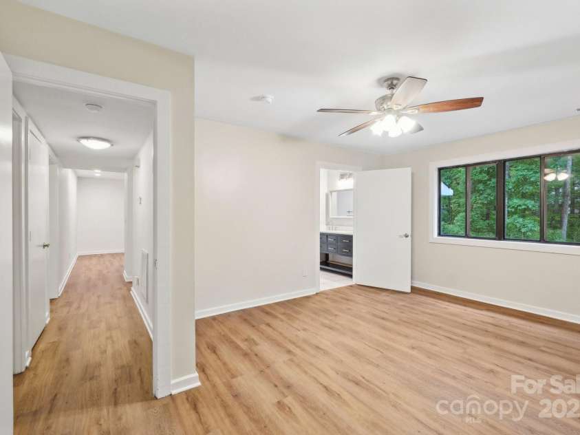 8338 Rittenhouse Circle, Charlotte, NC 28270.  MLS# CAR4264400, YatesRealty ID 18788. 
