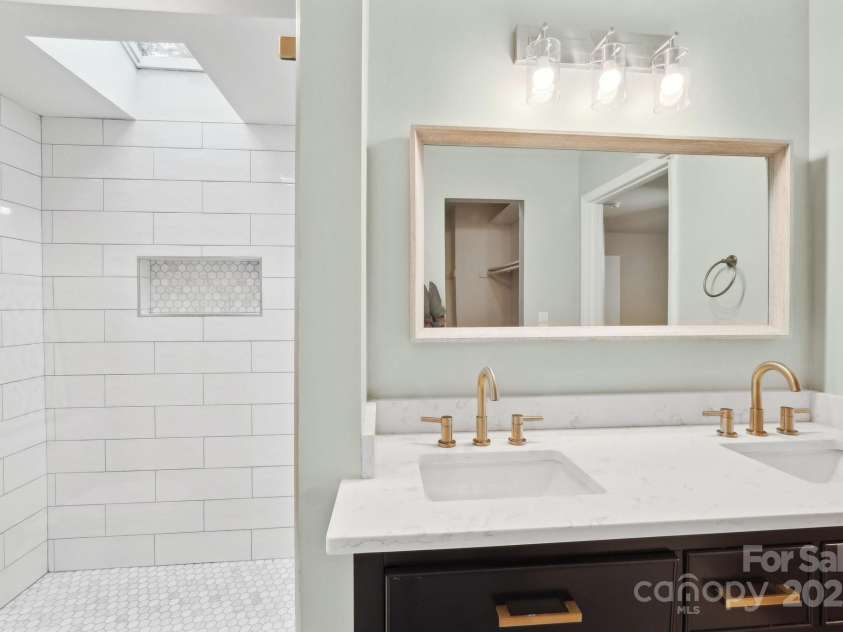 8338 Rittenhouse Circle, Charlotte, NC 28270.  MLS# CAR4264400, YatesRealty ID 18788. 