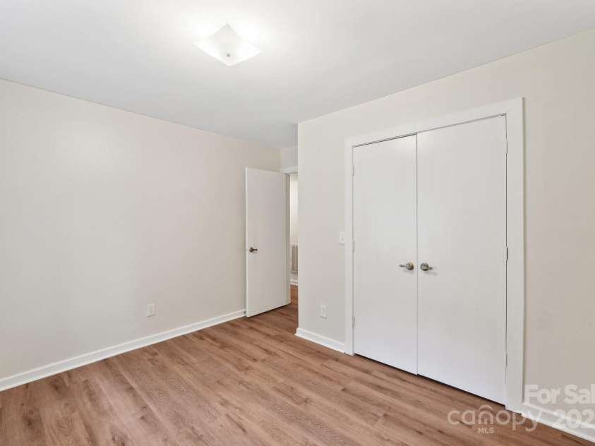 8338 Rittenhouse Circle, Charlotte, NC 28270.  MLS# CAR4264400, YatesRealty ID 18788. 