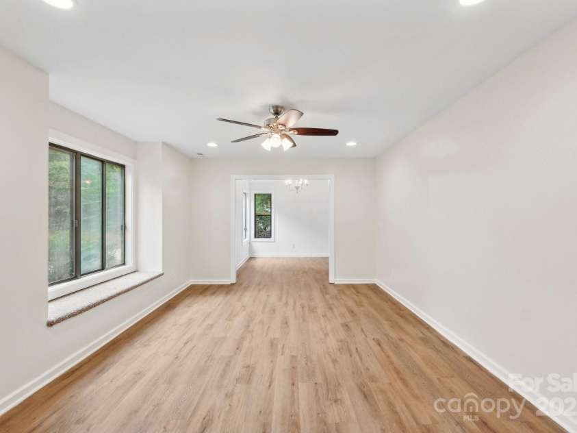 8338 Rittenhouse Circle, Charlotte, NC 28270.  MLS# CAR4264400, YatesRealty ID 18788. 