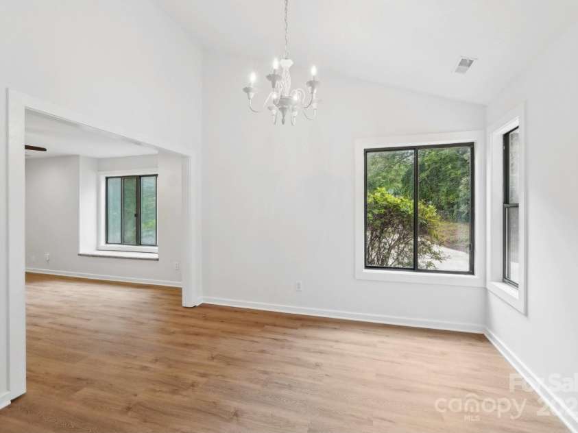 8338 Rittenhouse Circle, Charlotte, NC 28270.  MLS# CAR4264400, YatesRealty ID 18788. 