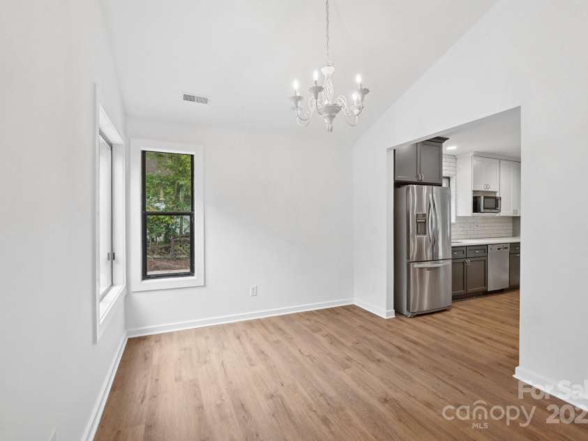8338 Rittenhouse Circle, Charlotte, NC 28270.  MLS# CAR4264400, YatesRealty ID 18788. 