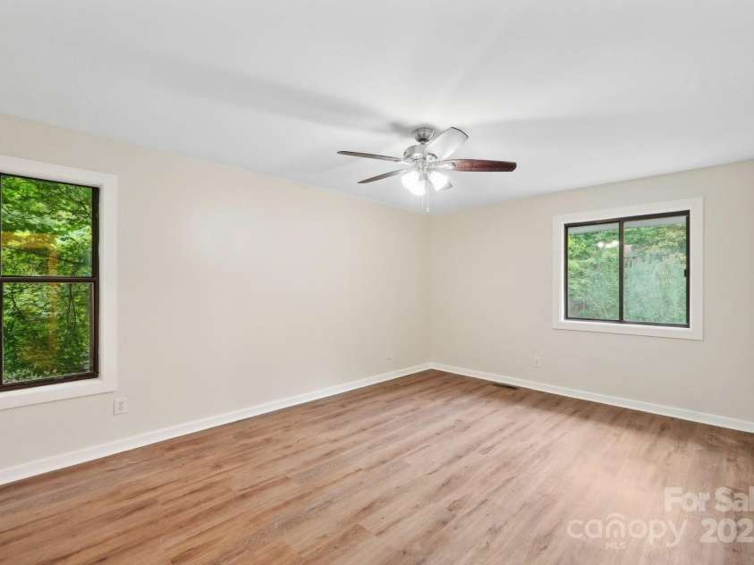 8338 Rittenhouse Circle, Charlotte, NC 28270.  MLS# CAR4264400, YatesRealty ID 18788. 