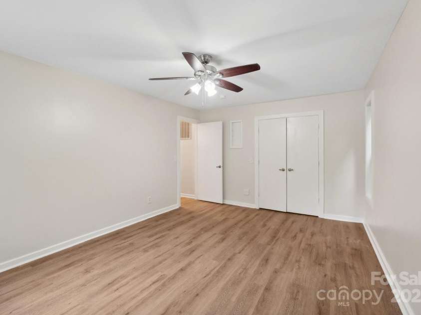 8338 Rittenhouse Circle, Charlotte, NC 28270.  MLS# CAR4264400, YatesRealty ID 18788. 
